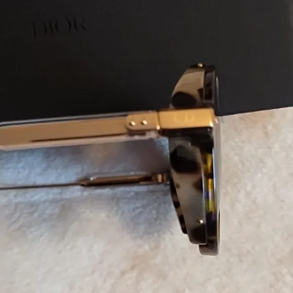 Dior Umbrage Sunglasses - Picture 3 of 12